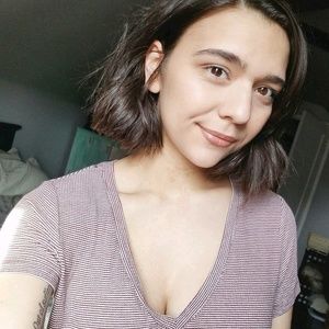 Meet your Posher, Caitlin